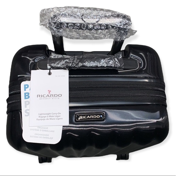 Ricardo Hardside Lightweight Carry On 350o Spinner Luggage Including Accessories - Picture 3 of 16